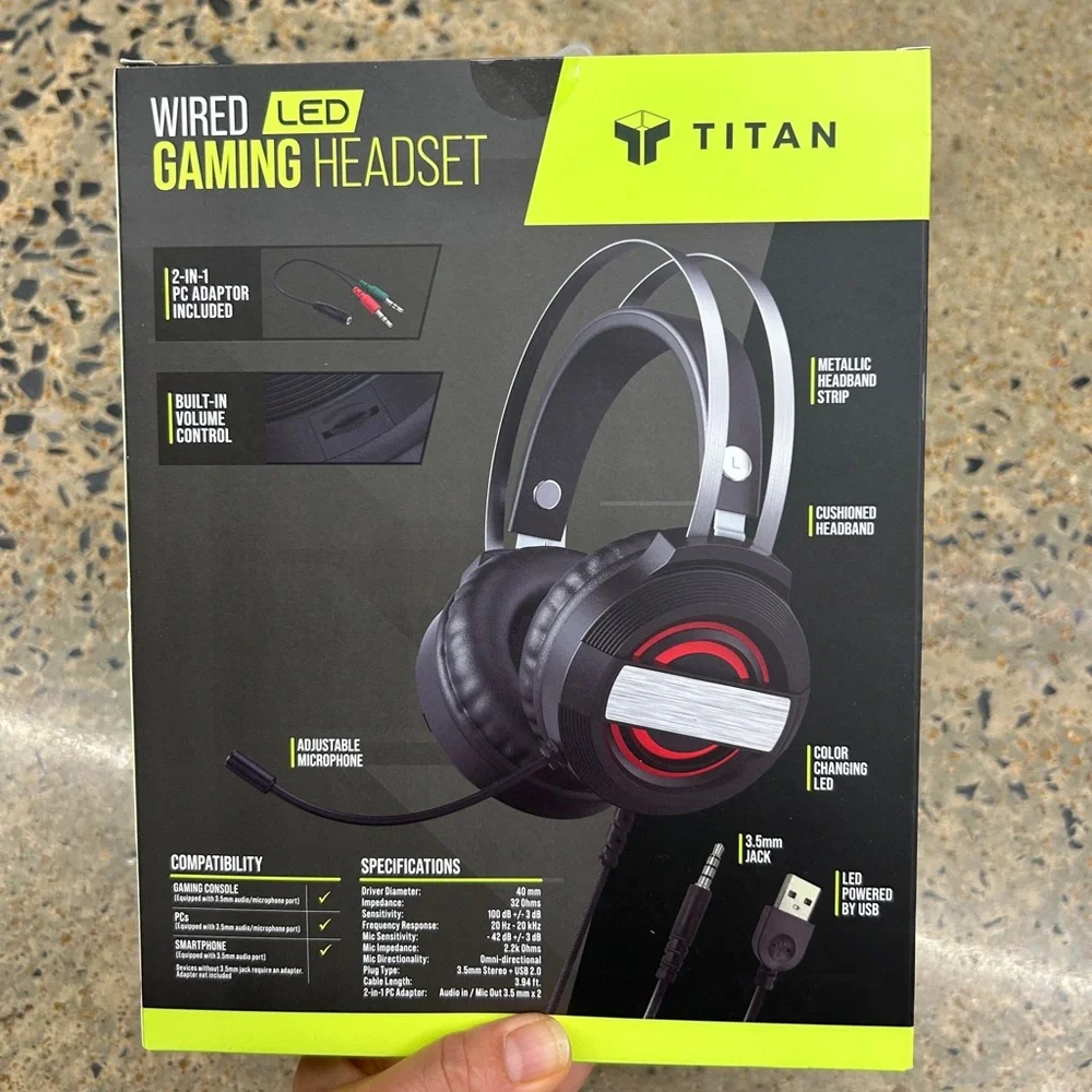 NWT wired LED gaming headset